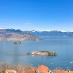 View Terrace Over The Borromean Isla - Happy *