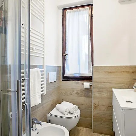 Ferienhaus View Terrace Over The Borromean Isla - Happy *