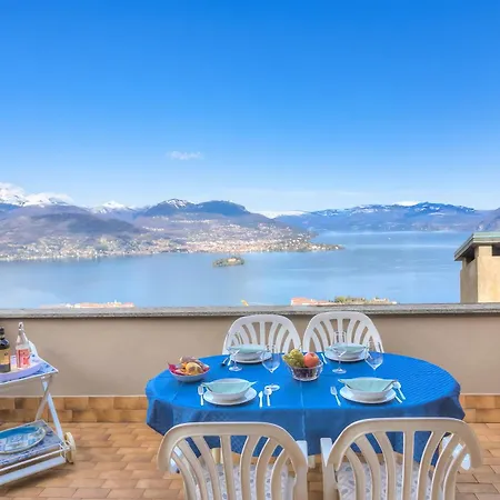 View Terrace Over The Borromean Isla - Happy Ferienhaus