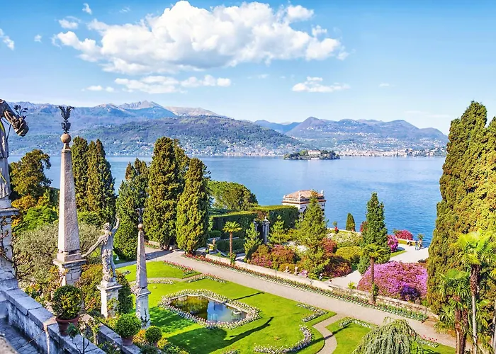 Semesterbostad View Terrace Over The Borromean Isla - Happy Stresa