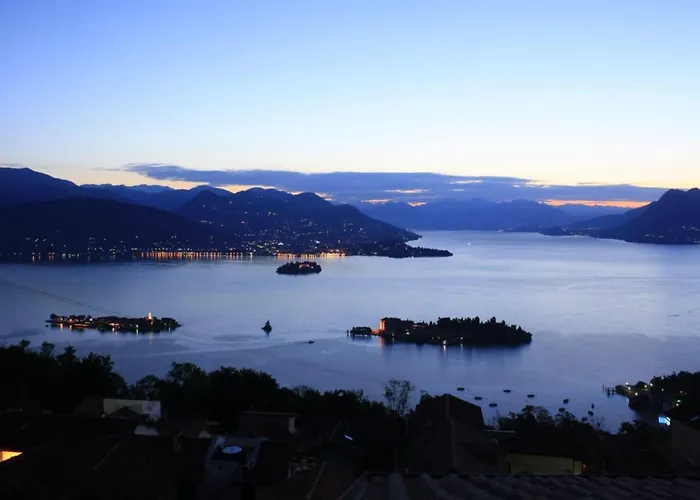 View Terrace Over The Borromean Isla - Happy Semesterbostad Stresa