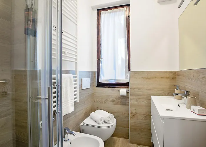 Semesterbostad View Terrace Over The Borromean Isla - Happy *